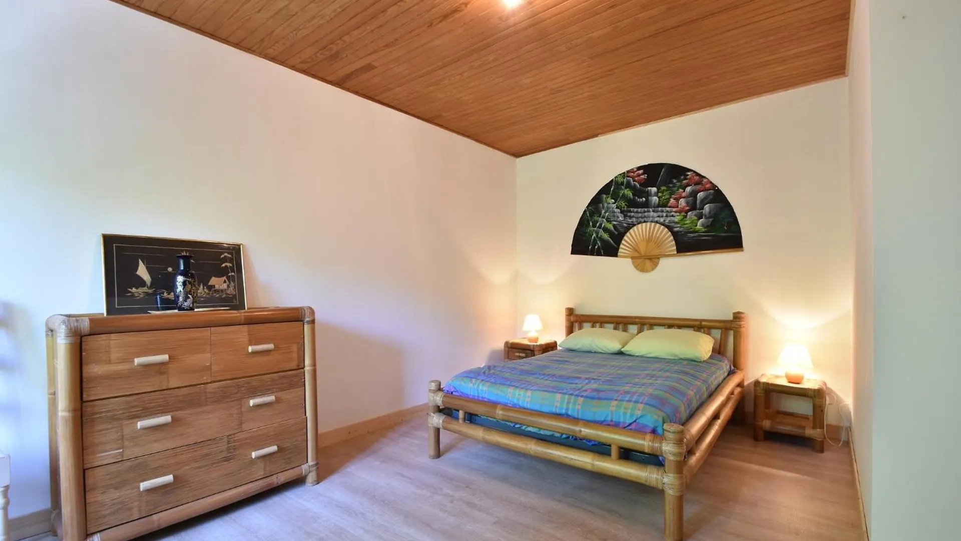 Superb Holiday Home With Private Garden, Cleaning Included Yvias