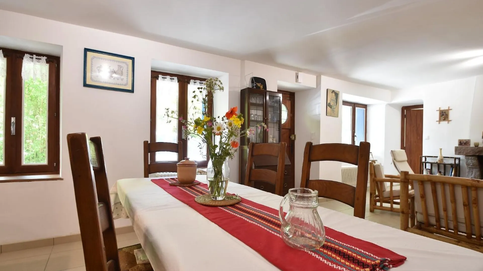 Superb Holiday Home With Private Garden, Cleaning Included Yvias