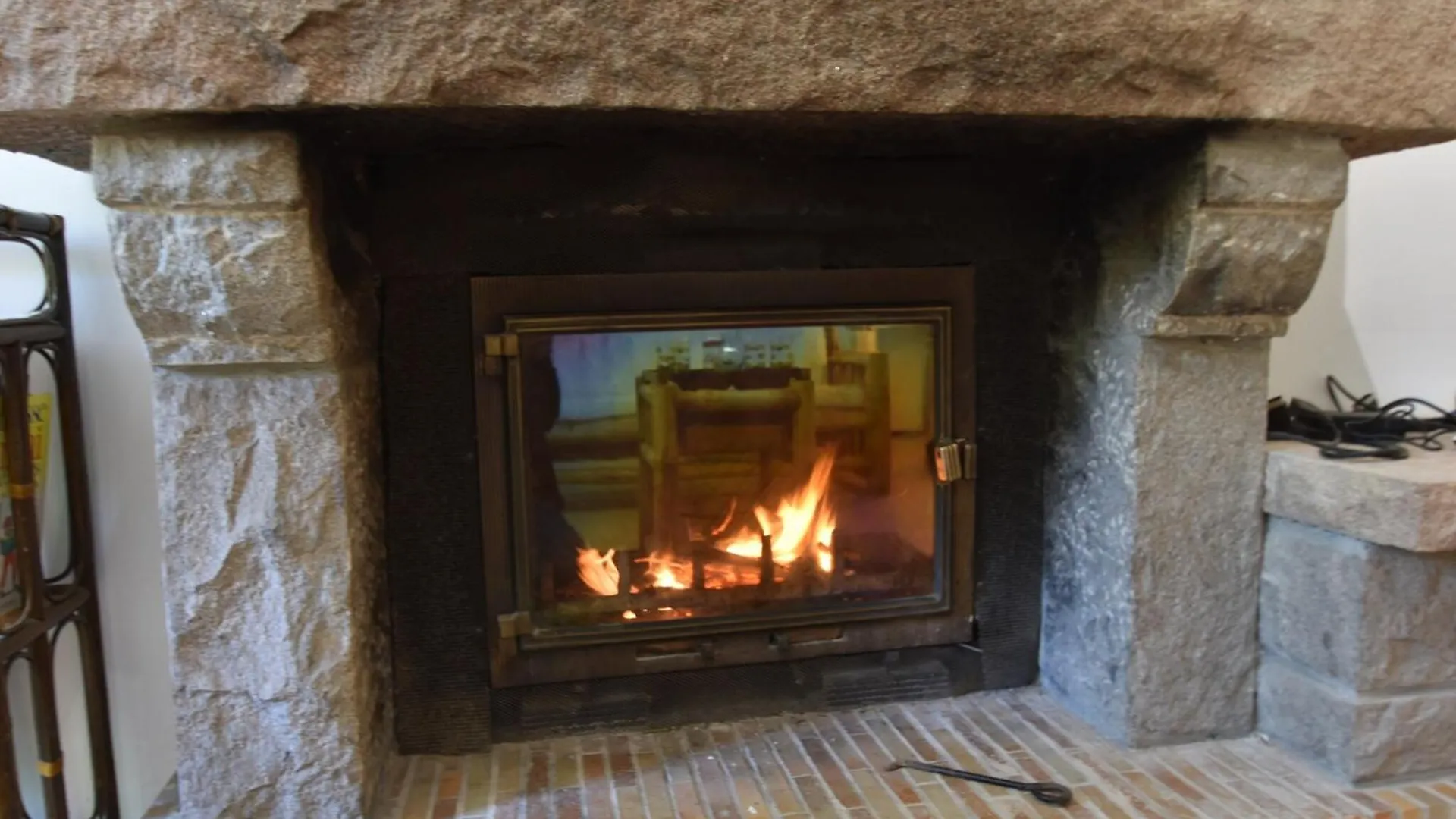 Superb Holiday Home With Private Garden, Cleaning Included Yvias Francia